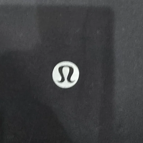 Lululemon x Soulcycle Leggings Sz 6 Black with Skull design - Picture 5 of 6